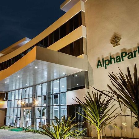 Alphapark Hotel Goiânia Buitenkant foto