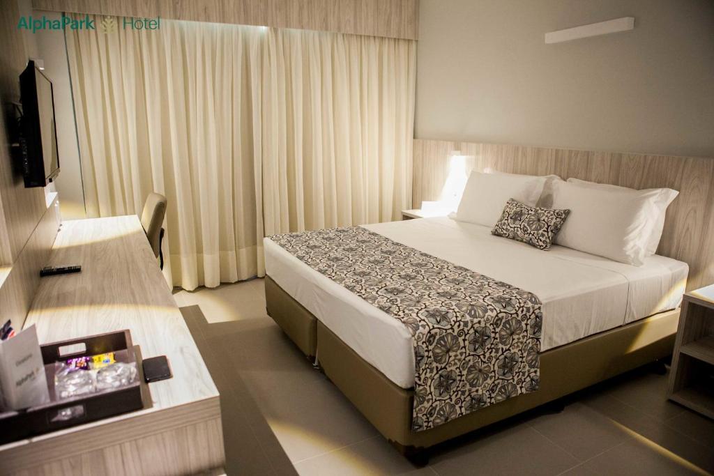 Alphapark Hotel Goiânia Buitenkant foto