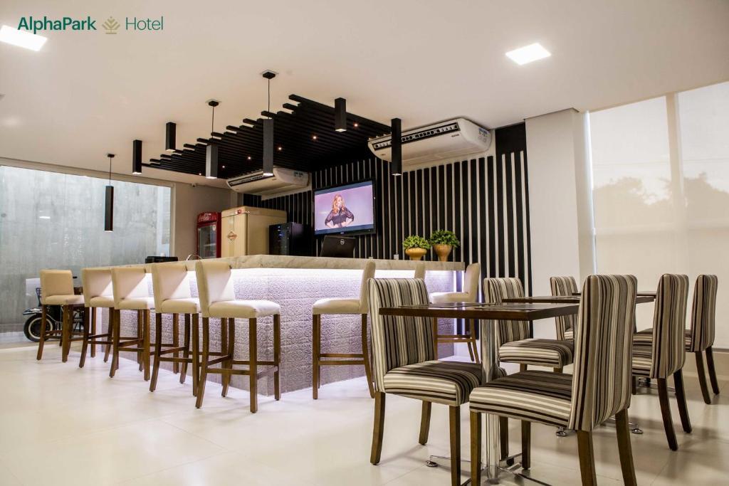 Alphapark Hotel Goiânia Buitenkant foto